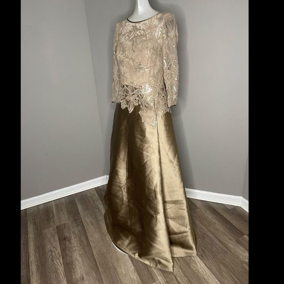 Teri Jon Embellished Floral Lace Illusion 3/4 Sleeve Gown Dress US 2 $1000 - Picture 3 of 9